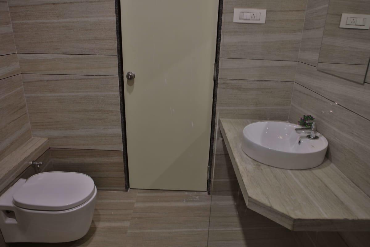 Hotel K P Pride Jalgaon Eksteriør billede